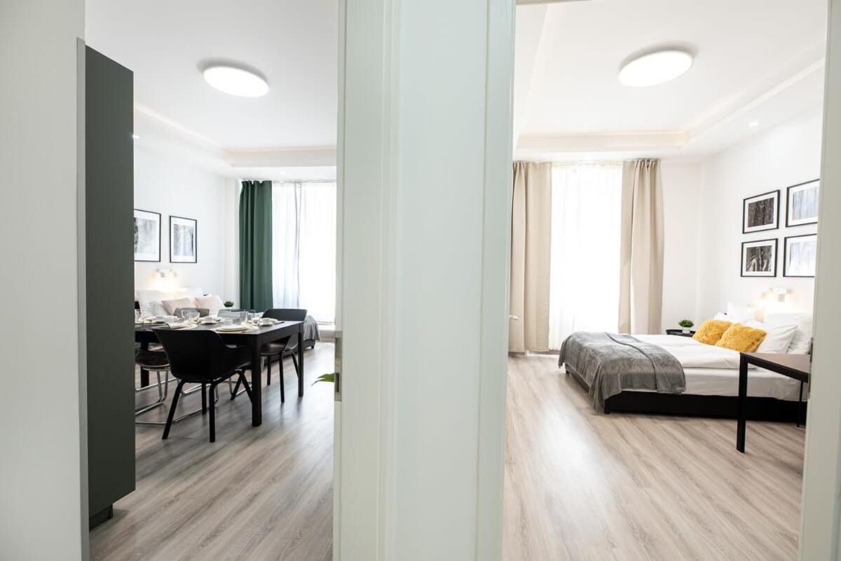 Charming At Downtown Апартаменты