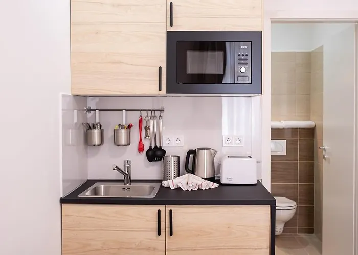 Charming Studio At Downtown